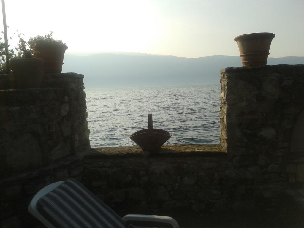 Villa Residence La Limonaia Gargnano Szoba fotó
